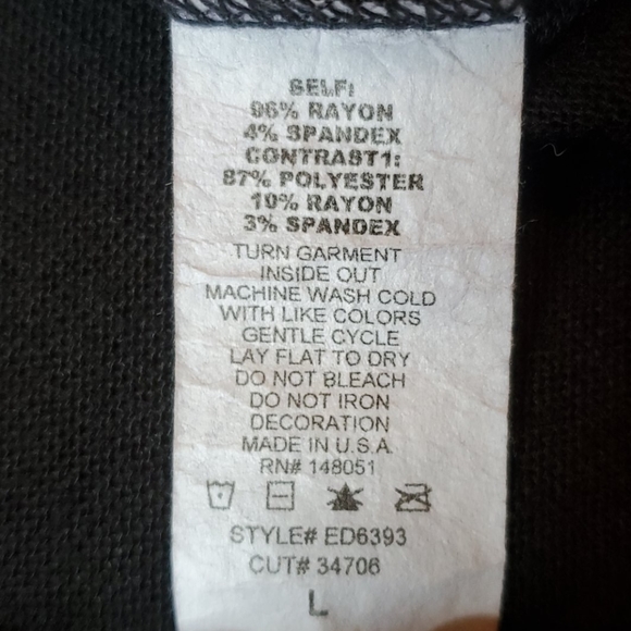 Edista abstract designed tunic size Large - Picture 7 of 7